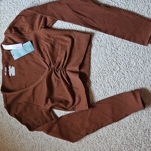 Wild fable cropped long sleeve top